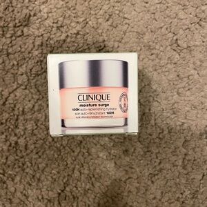 Clinique Moisturizer surge Cream Skincare 1 oz